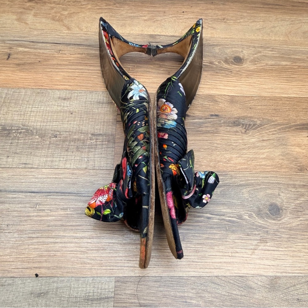 GUCCI Cloth mules & clogs size 11 Sandals Heel Dark Floral Pumps Academia - Picture 4 of 8